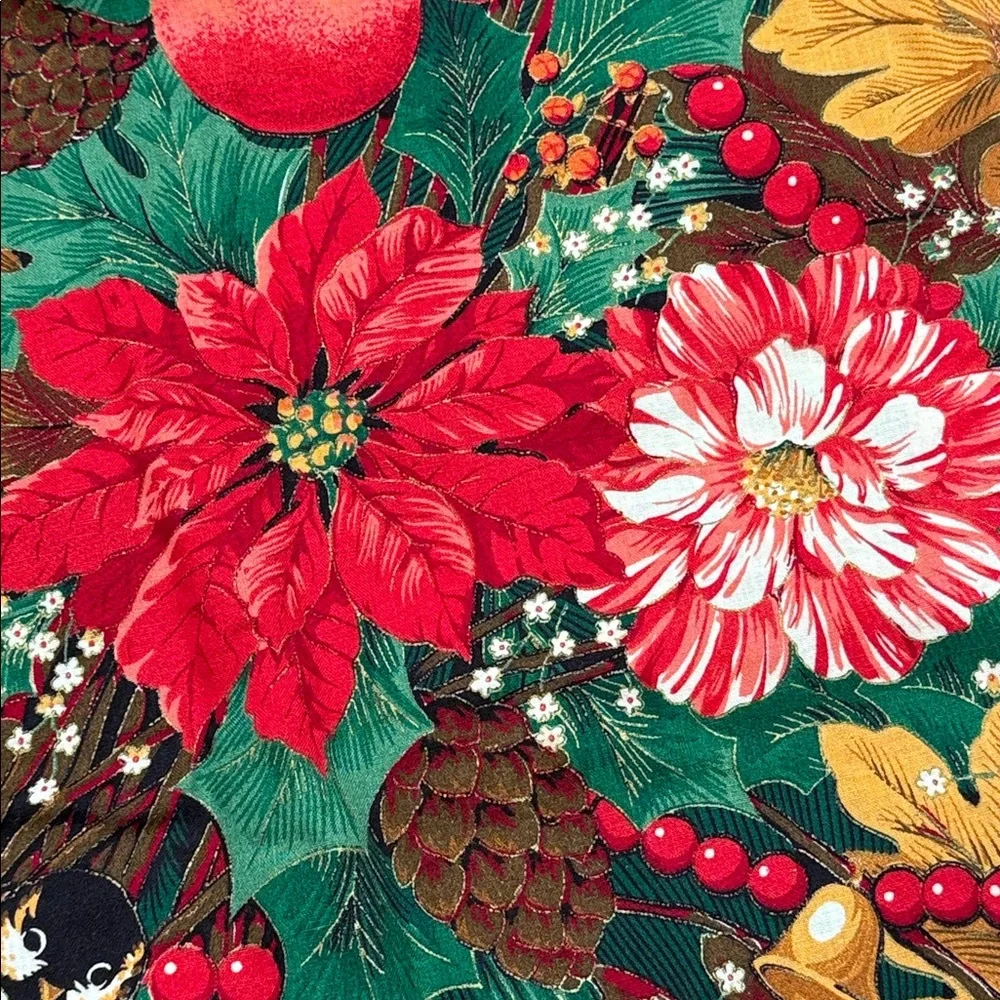 Reversible table runner